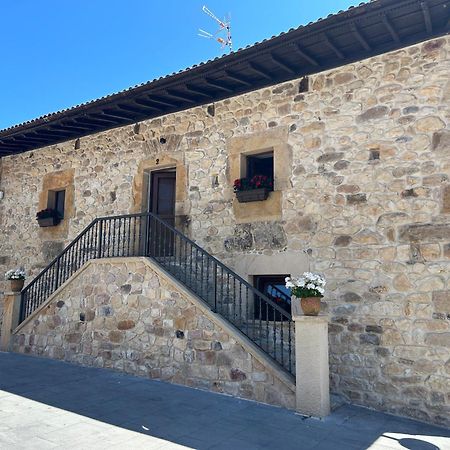 Apartamentos San Roque Arenas De Cabrales Luaran gambar